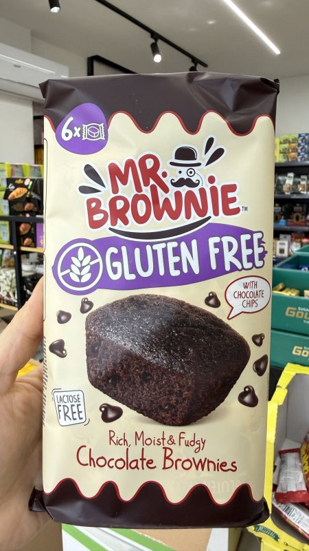 براونيز الشوكولاتة ورقائق الشوكولاتة خالي من الجلوتين واللاكتوز - مستر براوني (Mr. Brownie) فيها 6 قطع