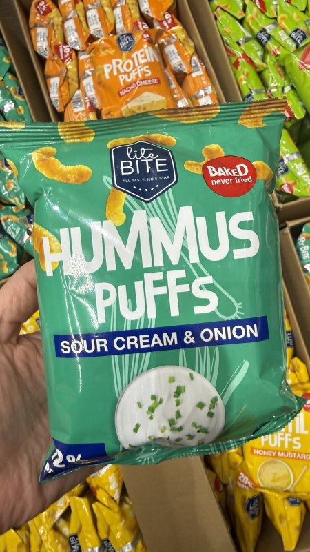 بمبا لايت بايت مخبوز بالفرن عالي البروتين بطعم الكريمة الحامضة والبصل وزنه 40غرام