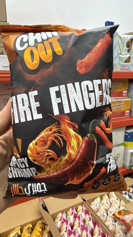شيبس مقرمشات "فاير فينجرز" (Fire Fingers) من شيل آوت (Chill Out) بنكهة جمبري حار وزنه 60 غرام