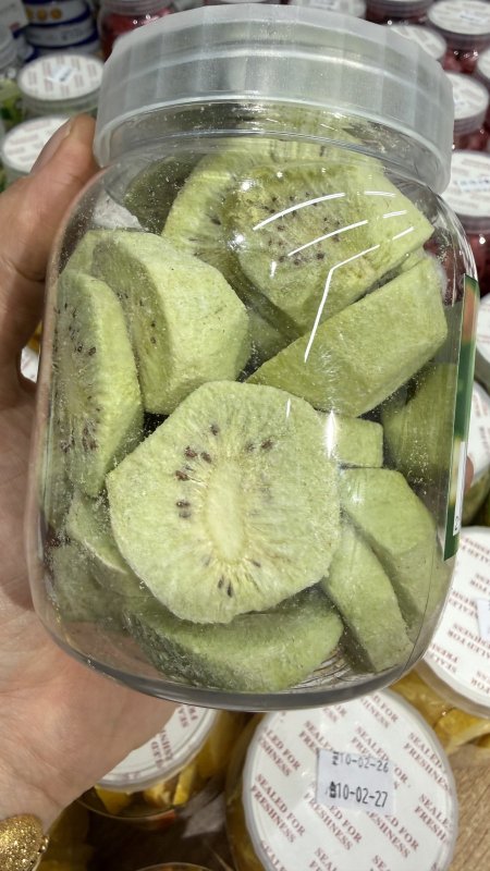 كيوي 🥝 مجفف بالتبريد مقرمش خالي من السكر وزنها 100 غرام