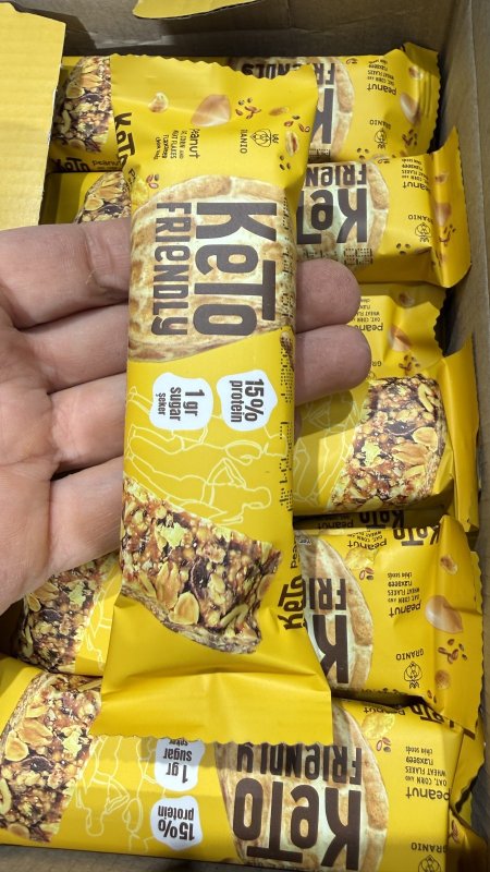 كيتو بار بالحبوب وبذور الشيا والكتان والفول السوداني وزنه 30غرام