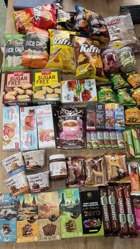 بوكس السعادة بدون حرمان خالي من السكر فيه كثير منتجات 63 منتج