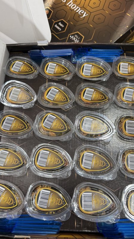 بوكس= 20 علبة من عسل جبلي اصلي مع المكسرات والبذور وزنها 28 غرام