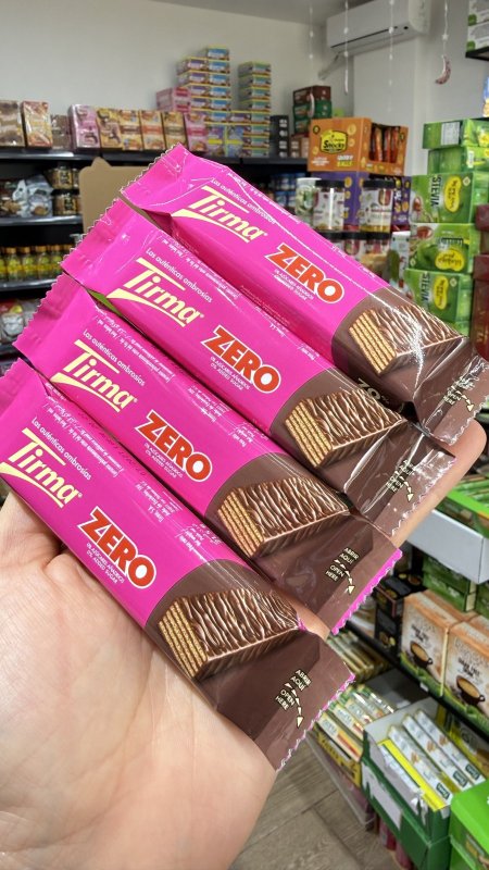 4 حبات من ويفر تيرما zero بالشوكولاته داكنة 70% وزنها 21,5غرام