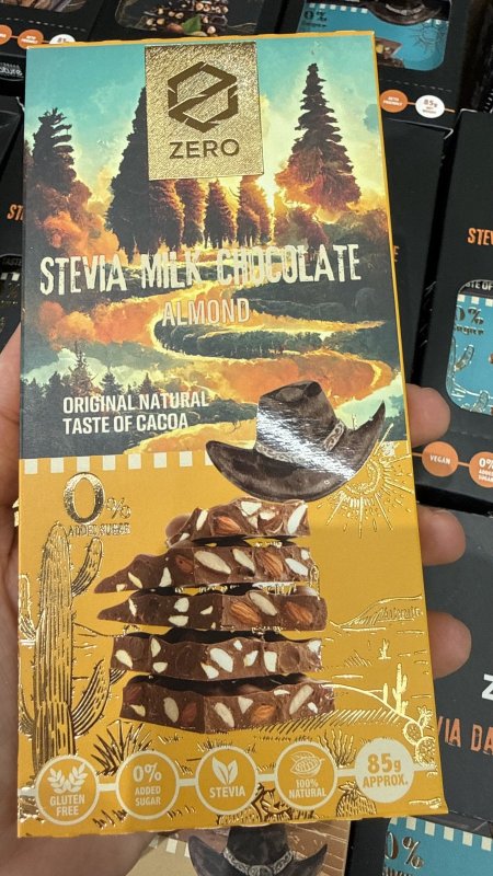 لوح شوكولاتة زيرو zero بالحليب واللوز خالية من السكر والجلوتين وزنها 85 غرام