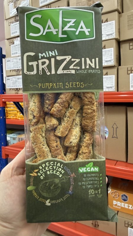 عيدان خبز صغيرة ومقرمشة مصنوعة من الحبوب الكاملة وبذور اليقطين مخبوزة بالفرن وزنها 170 غرام