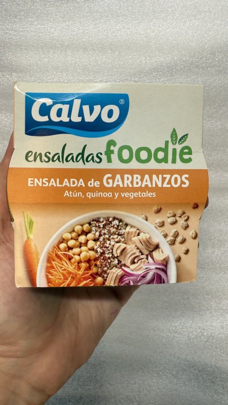 تونا مع سلطة الكينوا calvo غني بالبروتينات و الاوميغا 3 وزن العلبة 190 غرام