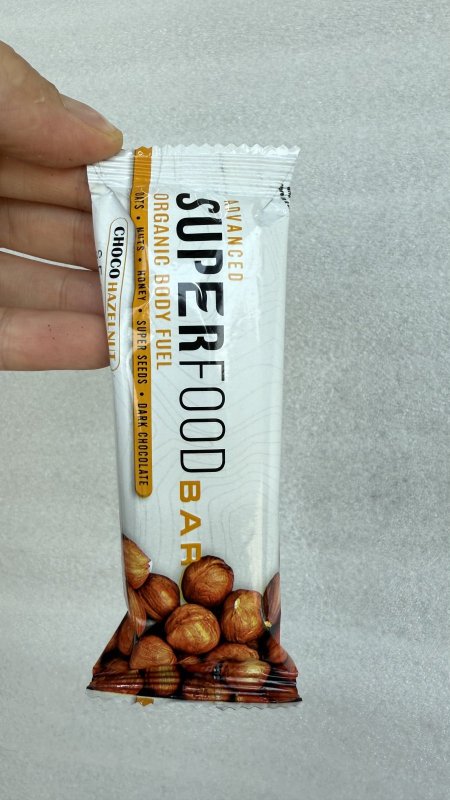 سوبر فود بار super food bar بالبندق وزنه 60 غرام
