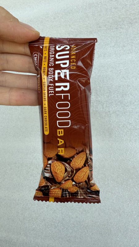 سوبر فود بار super food bar باللوز  وزنه 60 غرام