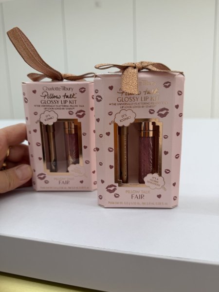 #Fair # Charlotte tilbury glossy lip set