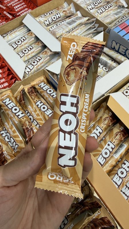 كيندر بوينو اصبع وافل مقرمش محشي بالكريمة ومغطى بالشوكولاتة حليب NEOH Crispy Cream White zero + وزنه 22 غرام
