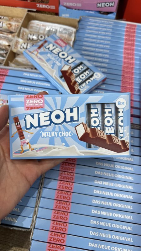 شوكولاته كيندر NEOH Milky Choc أصابع شوكولاتة بالحليب محشوة بحشوة حليبية ناعمة فيها 8 حبات وزنها 100 غرام