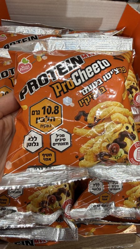 بمبا بروتين PROTEIN MAXX ProCheeto مخبوز بالفرن خالي من الجلوتين نكهة الباربكيو  وزنه 40 غرام