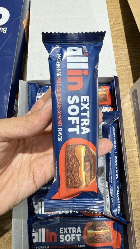 extra soft milk chocolate caramel شوكولاته الحليب بالكراميل عالية البروتين بدون سكر وزنها 55غرام