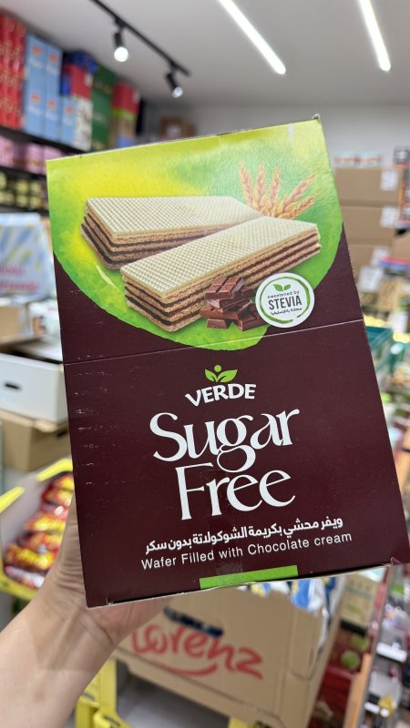 علبة من ويفر verde محشي شوكولاته خالي من السكر فيه 15 حبة