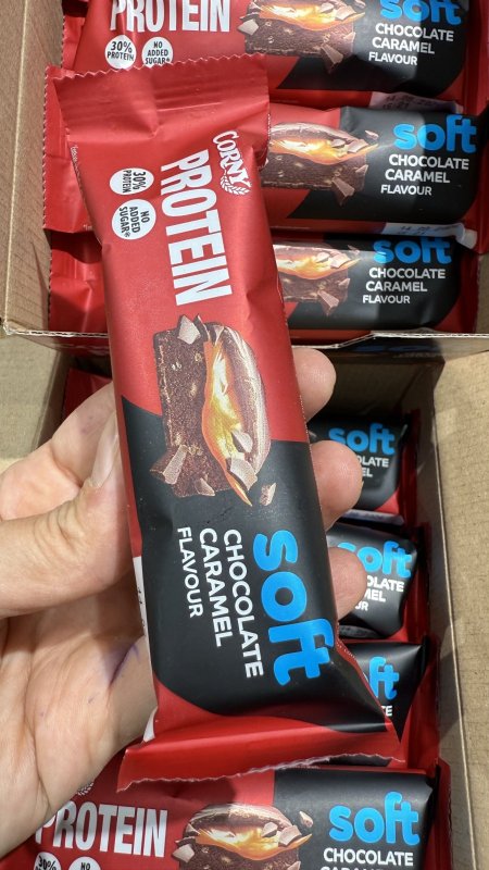 كورني بروتين بحشوة الشوكولاته والكراميل عالي البروتين وخالي من السكر وزنها 45غم