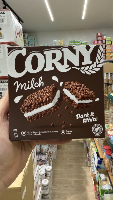 كورني الشوفان بالشكولاتة الدارك محشي بالكريمة وزنها 120 غرام فيها 4 حبات