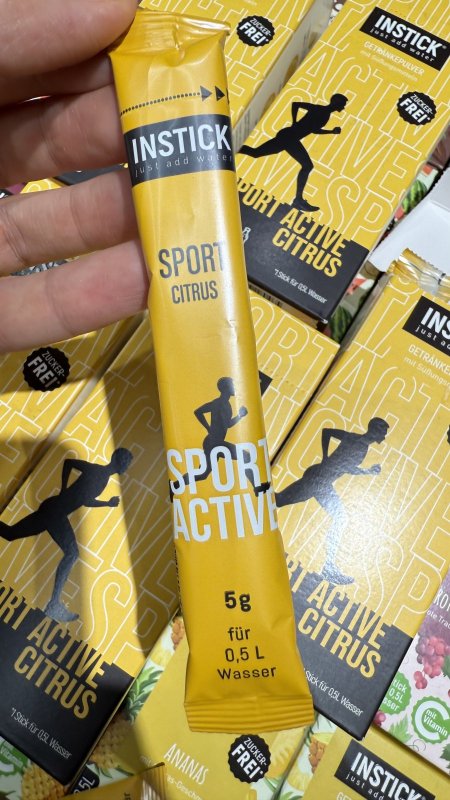 1 كيس من مشروب بطعم الحمضيات خالي من السكر، مصمم خصيصًا للأشخاص النشطين والرياضيين