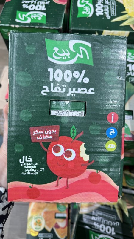 بوكس علبة الربيع عصير تفاح بدون سكر مضاف وزن العلبة 120مل فيه 18 علبة