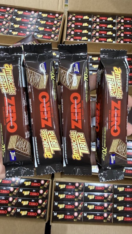 4 حبات من ويفر تيرما zero بالشوكولاته داكنة 70% وزنها 21,5غرام